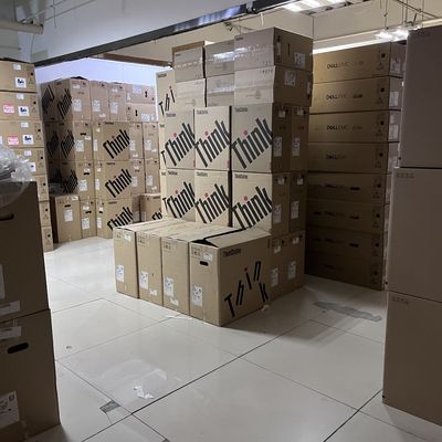 Lenovo ThinkSystem SN550 V2 Tower Blade Server com processador de 2.1 GHz Frequência principal